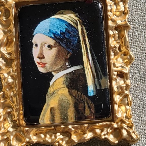 "Girl with a Pearl' Drop Dangle Earrings, World Art earrings - Picture 4 of 4